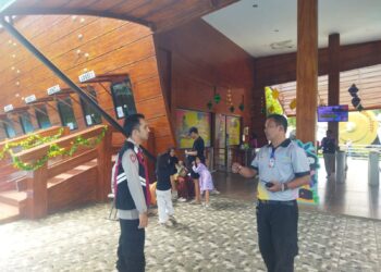 Jalin Silaturahmi dan Pantau Kamtibmas: Patroli Dialogis Polsek Citamiang
