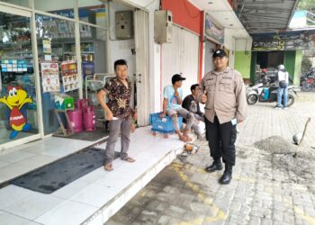 Cegah Kejahatan Pencurian Kendaraan, Unit Samapta Polsek Kebonpedes Patroli Di Pertigaan Ciseke