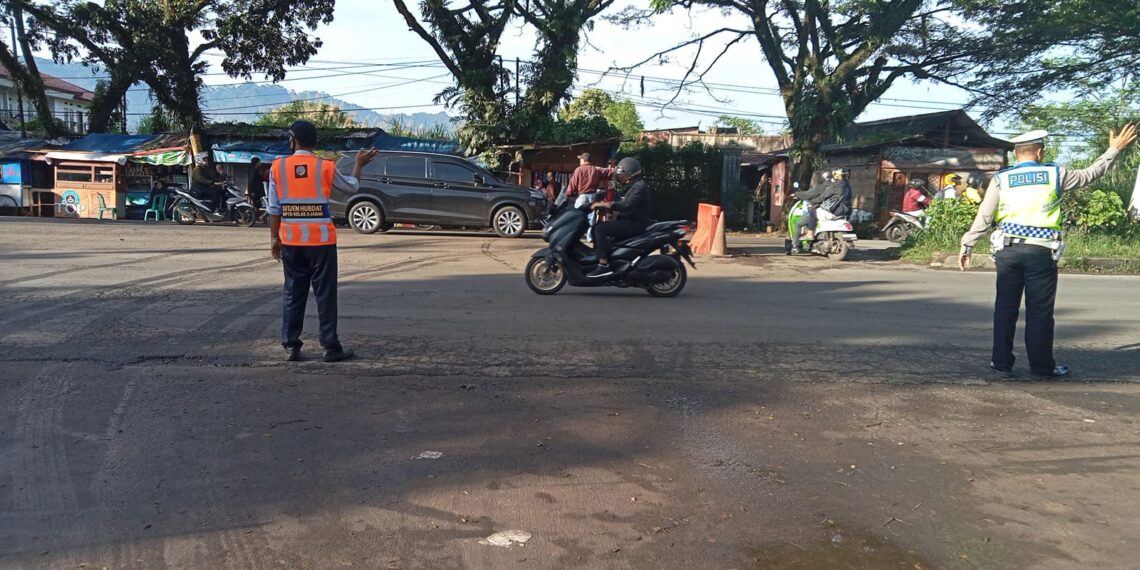 Turjawali Pagi Hari, Bentuk Pelayanan Personil Polsek Baros kepada Masyarakat