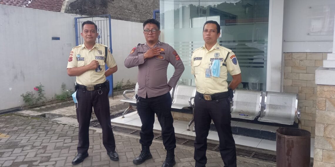 Meminimalisir Gangguan Kamtibmas. Polsek Baros tingkat Patroli Obyek Vital
