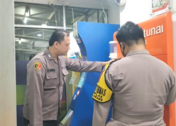 Polsek Sukalarang Patroli Malam Hari Kontrol ATM BRI Cegah Kejahatan Perbankan