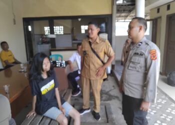 Aksi Heroik Polsek Gunungpuyuh Antar Wanita yang Lupa Jalan Pulang