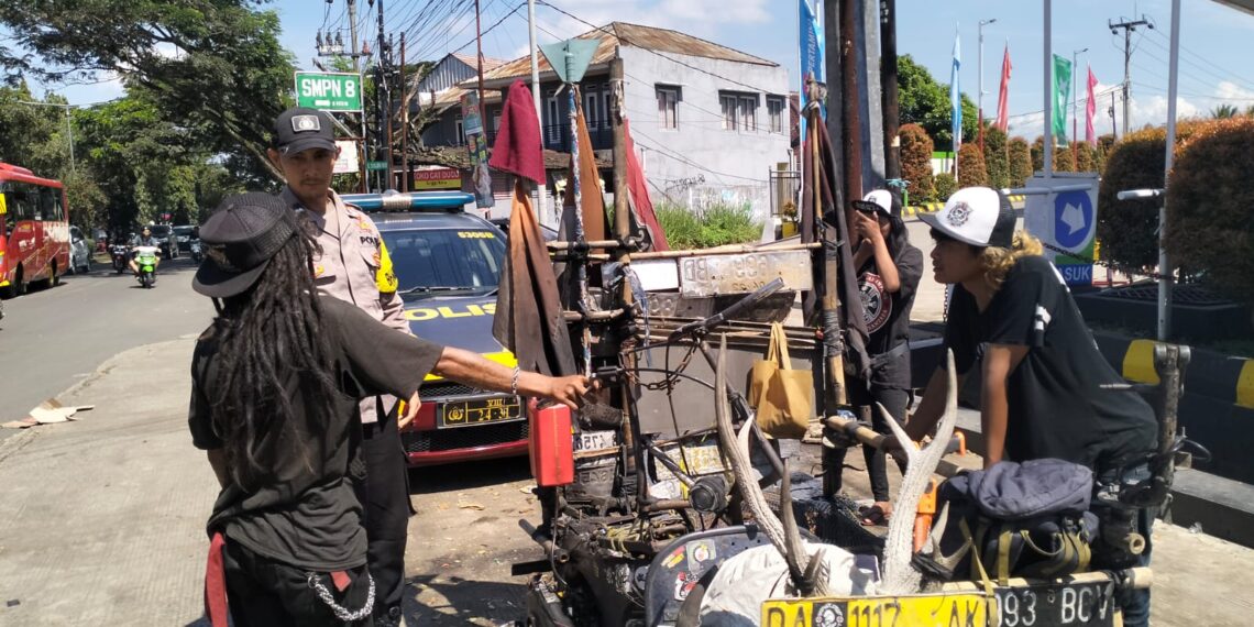 Polsek Baros Laksanakan Patroli Dialogis, Berikan Himbauan Humanis