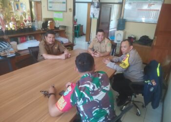 Sinegritas TNI- Polri Sambang Staf Kelurahan Jayamekar Sampaikan Pesan Kamtibmas