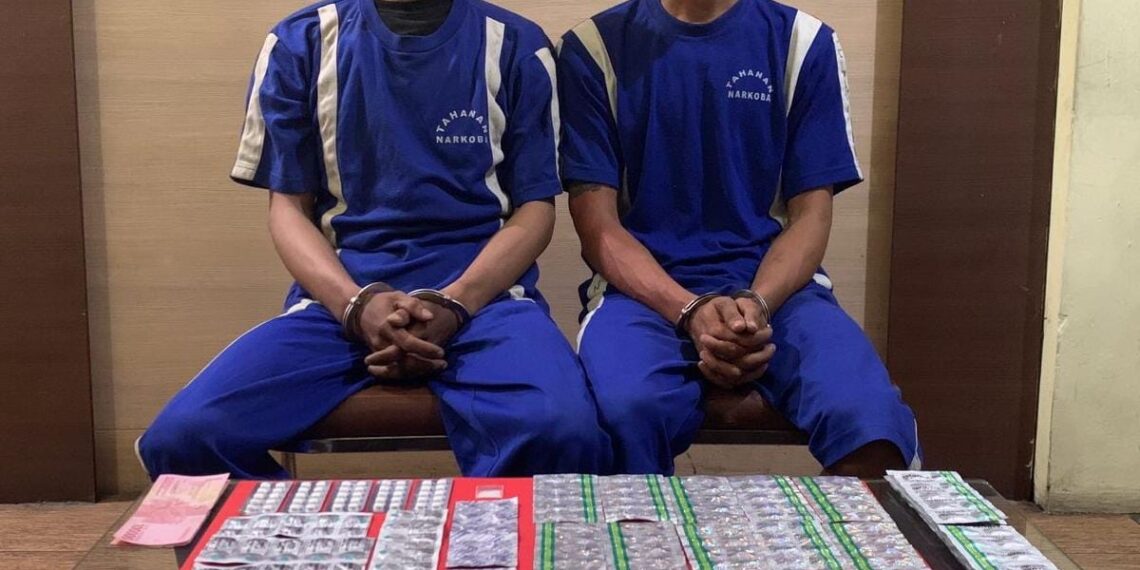 Miliki Sabu dan Edarkan Obat Berbahaya, Dua Pemuda di Sukabumi Diciduk Polisi