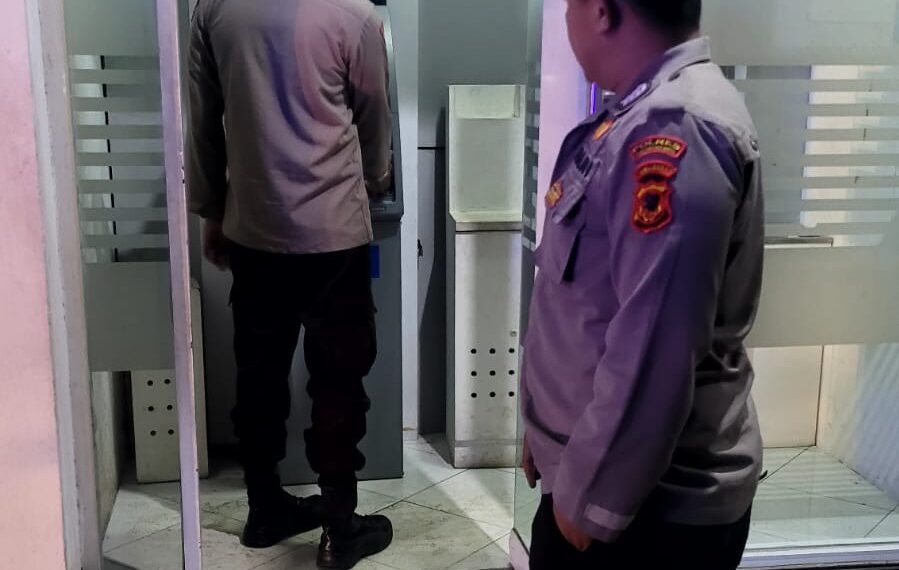 Patroli Malam Hari Sambangi Objek Vital Di Wilayah Hukum Polsek Sukalarang
