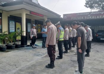 Pengecekan Personel Apel Pagi untuk Latih Kedisiplinan Bagi Anggota POLRI
