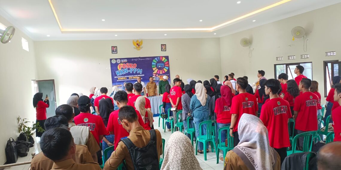 Babinkamtibmas Desa Cikurutug Polsek Cireunghas Sambut Mahasiswa KKN Dengan Pesan Kamtibmas