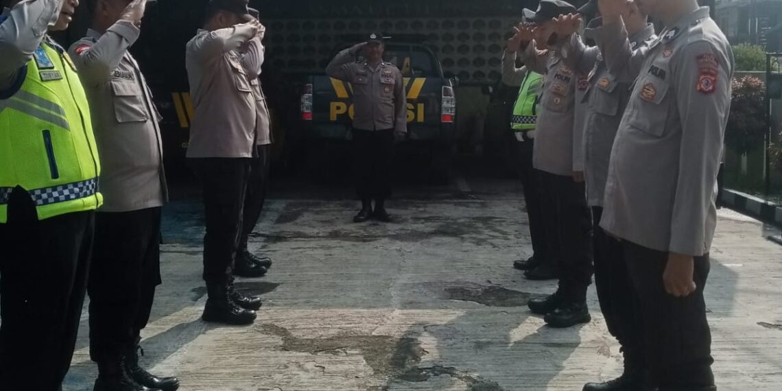Serah Terima Piket Penjagaan & Piket Fungsi Polsek Sukalarang