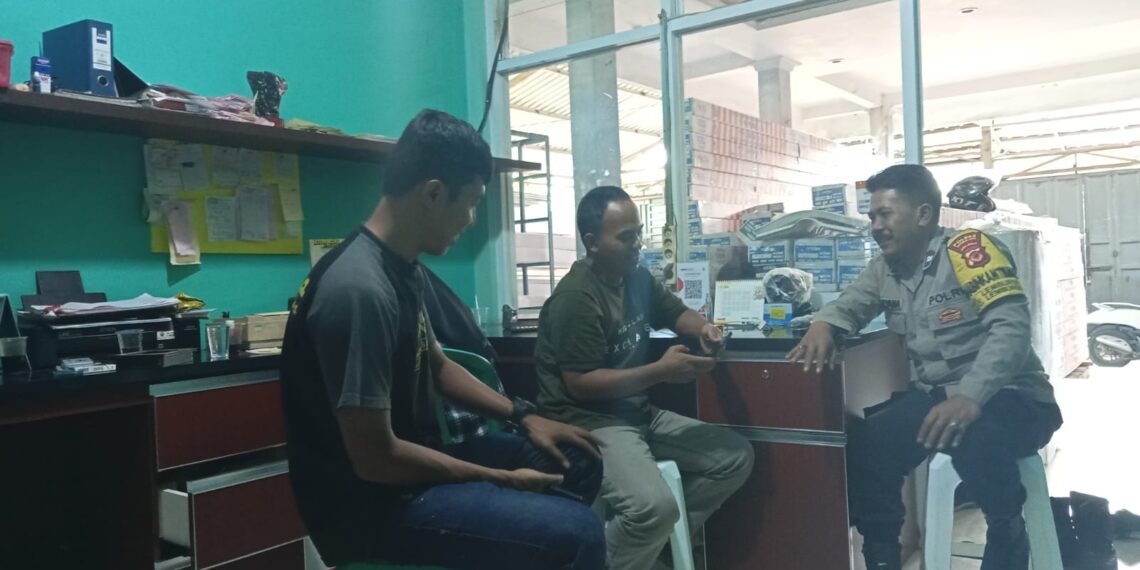 Sambang Bhabinkamtibmas Ajak Warga Wujudkan Kamtibmas yang aman dan Kondusif