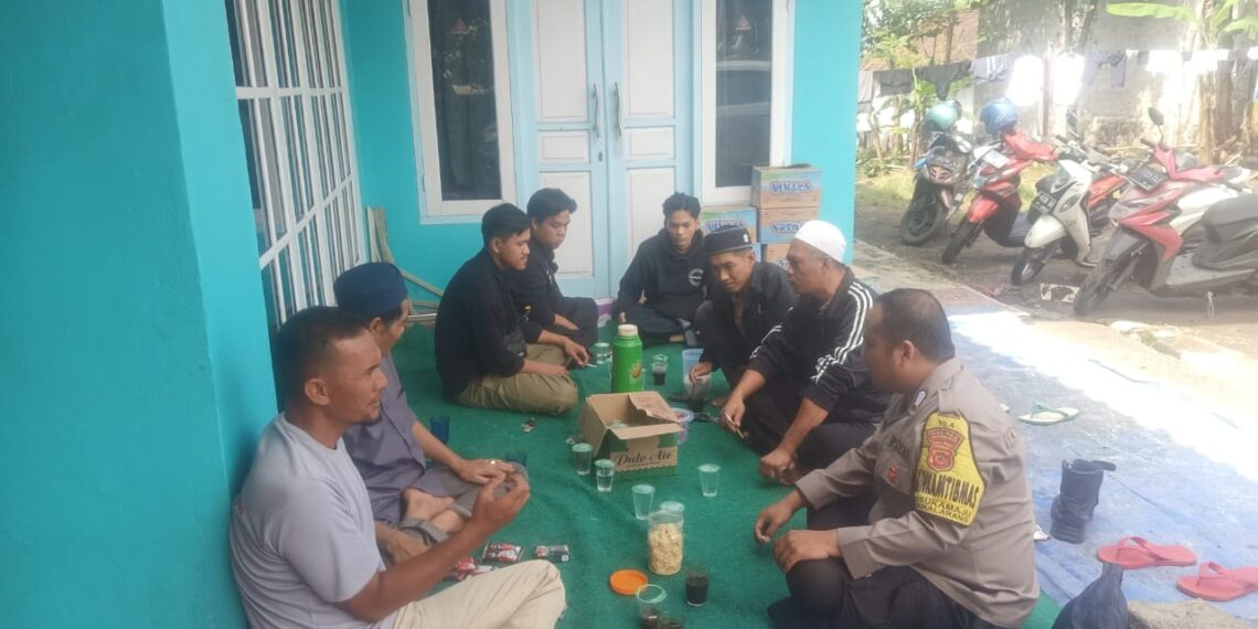 Duduk Bersama Warga, Bhabinkamtibmas Ajak Warganya untuk Bersama-sama Jaga Situasi Kamtibmas yang Kondusif