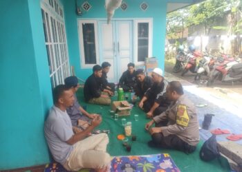 Duduk Bersama Warga, Bhabinkamtibmas Ajak Warganya untuk Bersama-sama Jaga Situasi Kamtibmas yang Kondusif