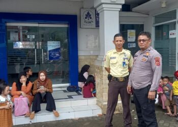 Efektifkan Himbauan dan Pesan-Pesan Kamtibmas, Polsek Baros Jamin Kenyamanan, Keamanan Nasabah BRI