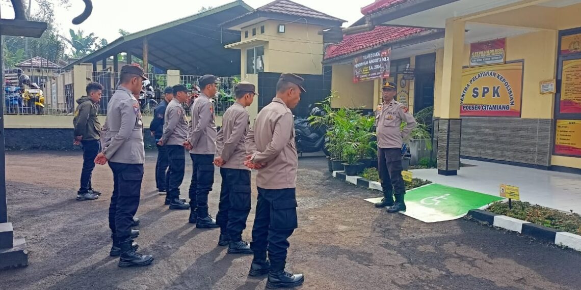 Polsek Citamiang Gelar Apel Pagi Sebagai Bentuk Kedisiplinan
