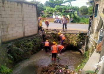 Perbaiki Titik Aliran Sungai yang Sering Banjir