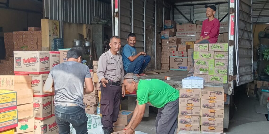 Ciptakan Rasa Aman, Anggota Samapta Polsek Warudoyong Laksanakan Patroli dialogis di Siang Hari