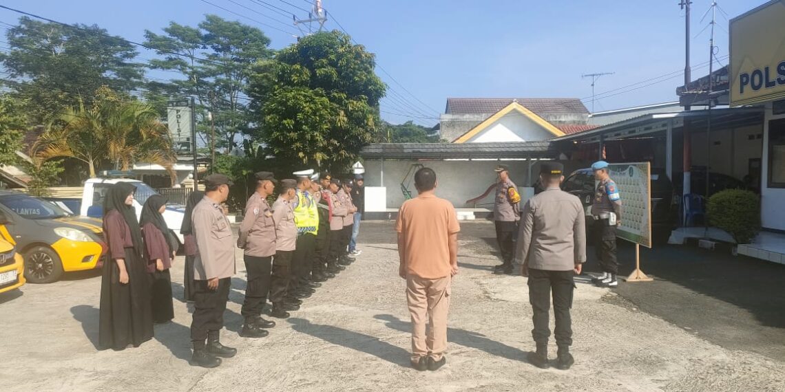 Apel Pagi Sebagai  bentuk kedisiplinan dan kesiapsiagaan Polsek Baros