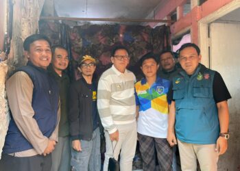 Belasan Tahun Bersihkan Toilet Mesjid, Pemuda di Sukabumi Diapresiasi Pemkot