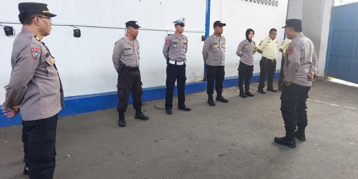 Polsek Warudoyong Gelar Apel Siaga Hari Buruh Internasional