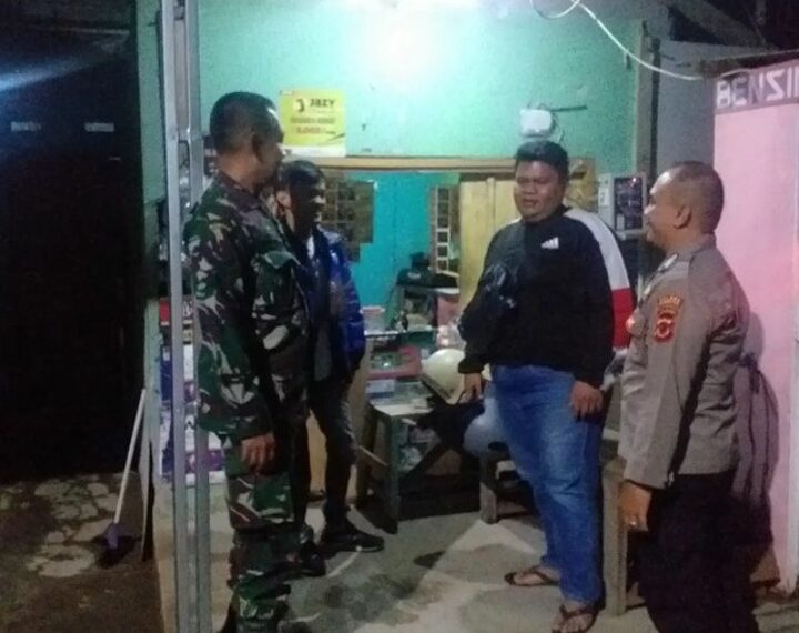 Sinergitas TNI POLRI Bhabinkamtibmas Polsek Cireunghas Bersama Babinsa Laksanakan Patroli Bersama