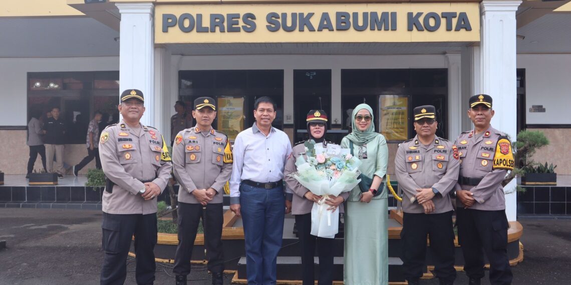 35 tahun Dinas, Polwan di Sukabumi Terima Kenaikan Pangkat Pengabdian
