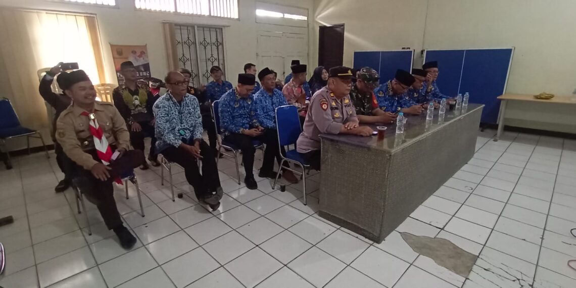 Panit Binmas Polsek Cisaat ikuti Virtual Upacara  Peringatan Hardiknas Tingkat Kecamatan Cisaat