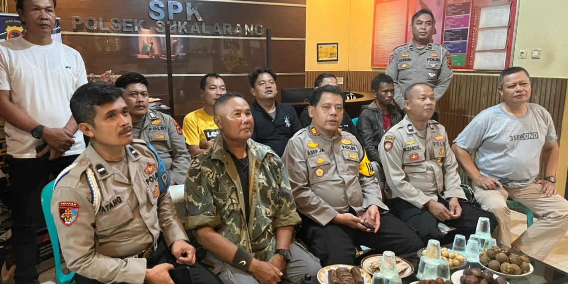 Kapolsek Sukalarang Gelar Nobar Piala Asia U-23, Serukan Dukungan untuk Timnas Indonesia