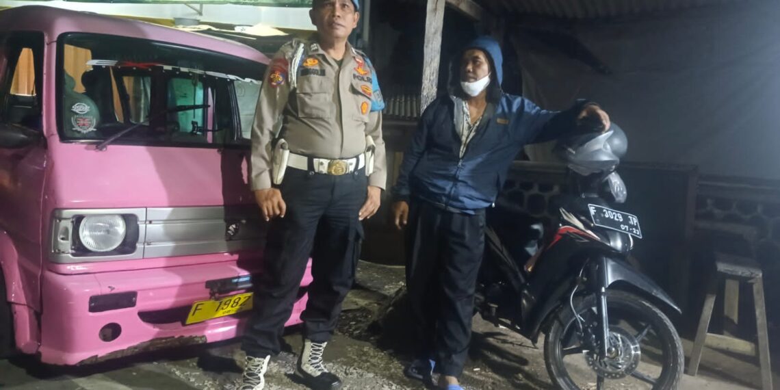 Polsek Kebonpedes Patroli Dialogis Dengar Aspirasi wujudkan Keamanan Bersama