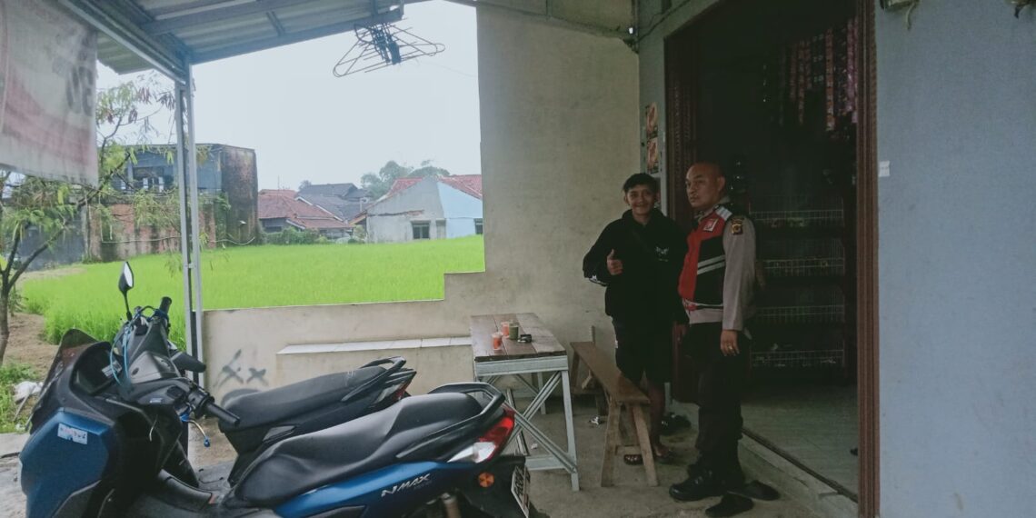 Giat Preventif, Unit Patroli Samapta Polsek Cibeureum Berpatroli dan Sambangi Warga
