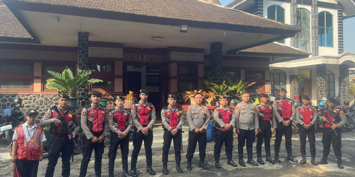 Pam Gereja, Sudah Menjadi Rutinitas Anggota Polsek Warudoyong