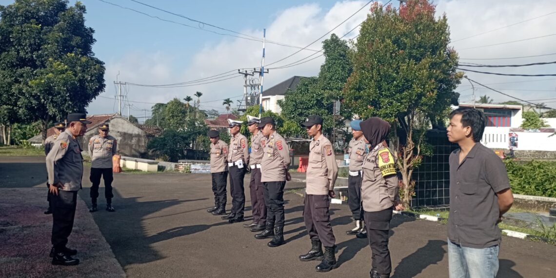 Polsek Warudoyong Gelar Apel Pagi Sebagai Bentuk Kedisiplinan