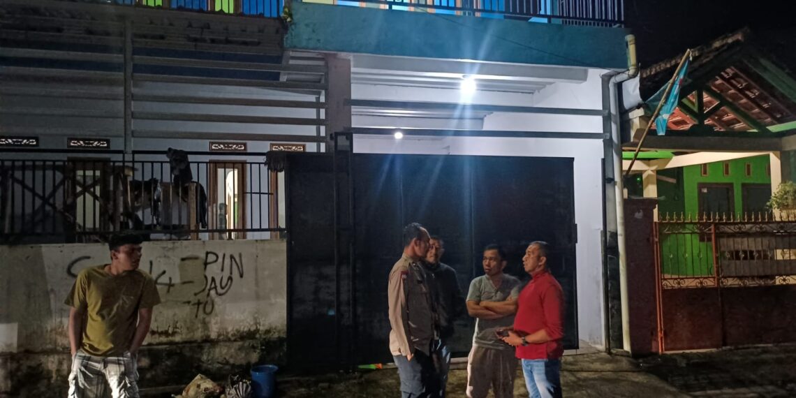 Bhabinkamtibmas Jayaraksa efektifkan sambang antisipasi gukamtibmas malam hari