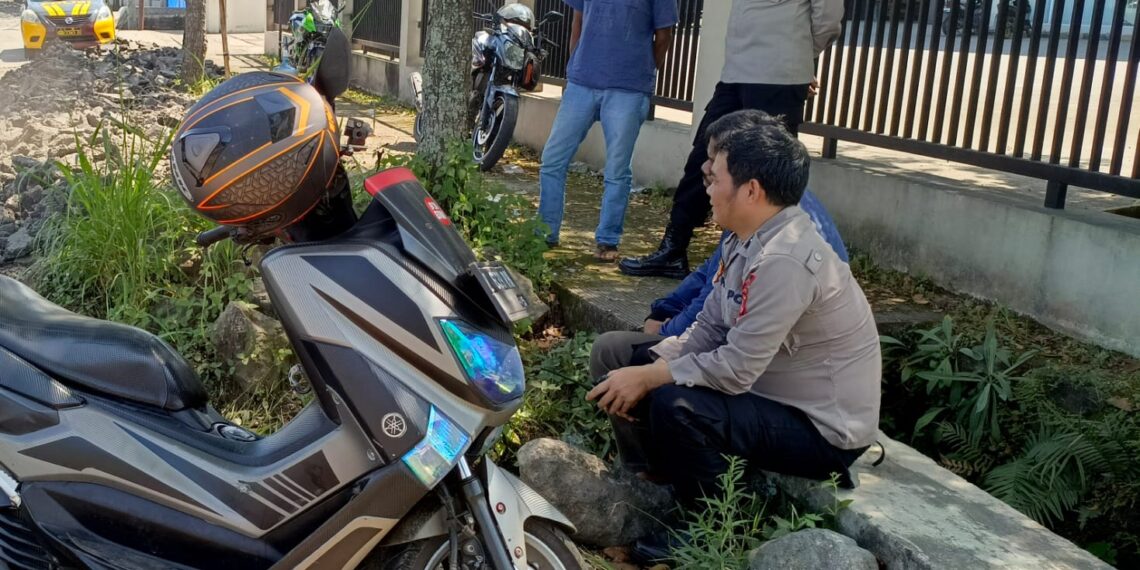 Ciptakan Rasa Aman, Anggota Samapta Polsek Warudoyong Laksanakan Patroli dialogis di Siang Hari