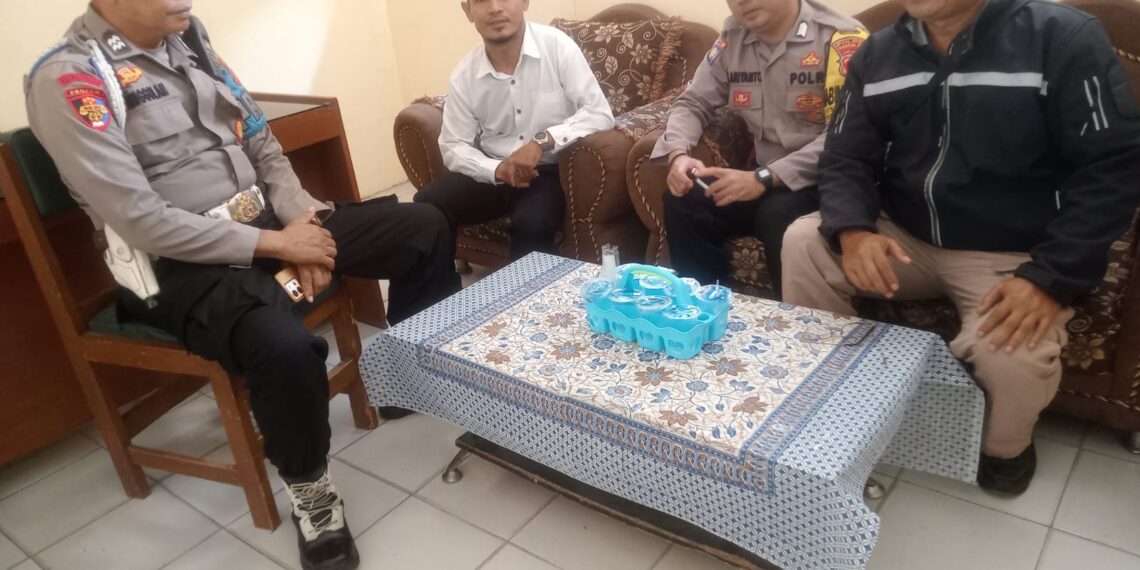 Sambangi Anak Sekolah SMA Mihadunal Ula Bhabinkamtibmas Polsek Kebonpedes Berikan Himbauan