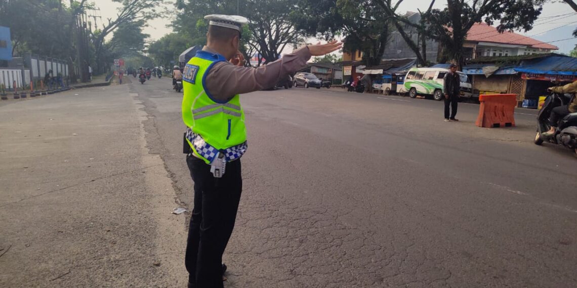 Wujudkan Kamtibcarlantas, Polsek Baros Laksanakan Gatur Pagi