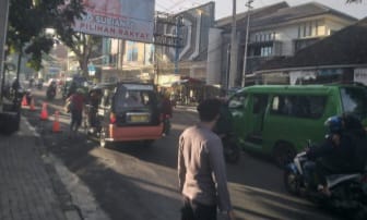 Polsek Gunungpuyuh rutin laksanakan Gatur Pagi, Agar Terciptanya Kamseltibcar Lantas dipagi hari diwilayah hukum Polsek Gunungpuyuh