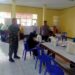 Bhabinkamtibmas Kelurahan Dayeuhluhur Monitoring Pembagian Bansos Beras