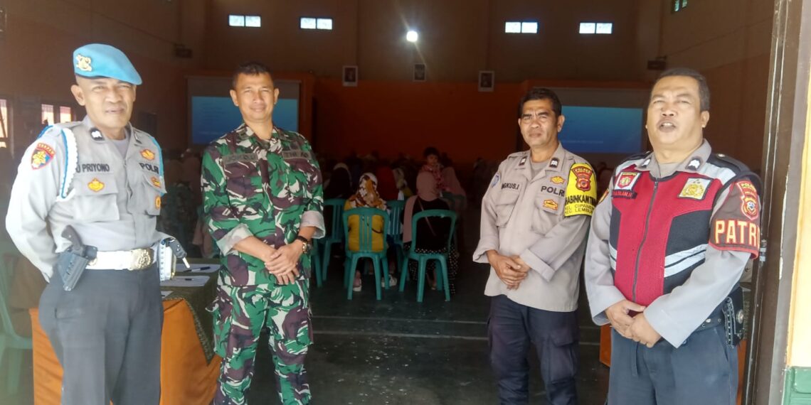 Polsek Lembursitu Laksanakan Pengamanan dan Pemantauan Pengumuman Kelulusan SMA, SMK, dan MA