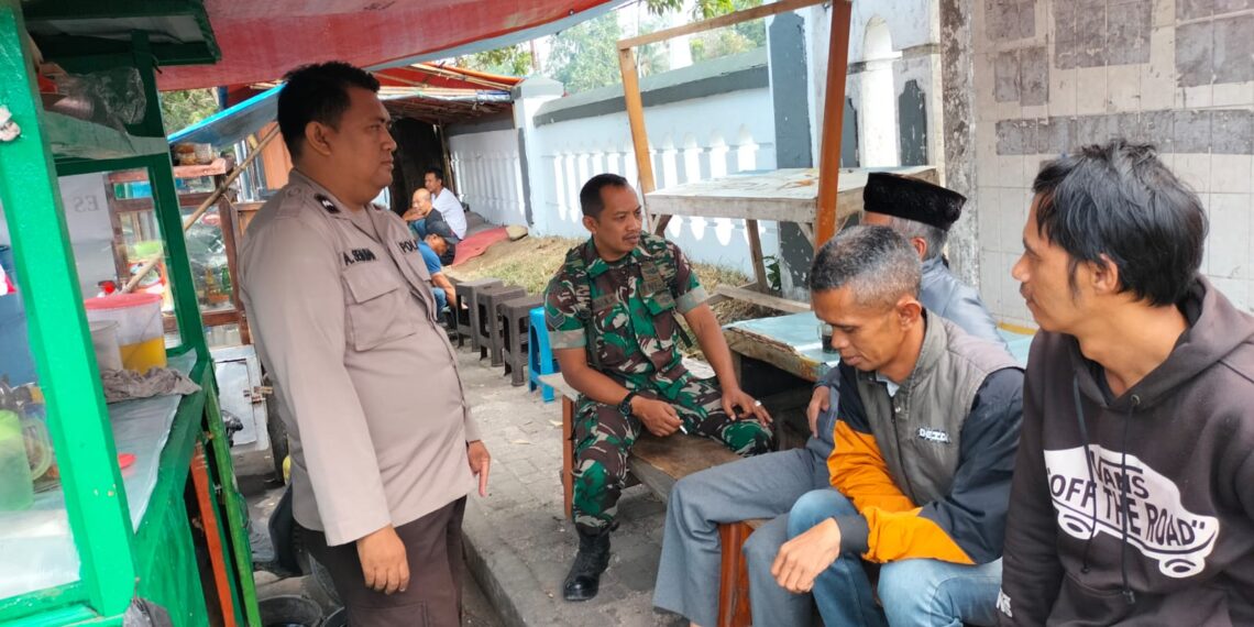 Sambangi Warga Polisi di Kota Sukabumi Sampaikan Imbauan Kamtibmas