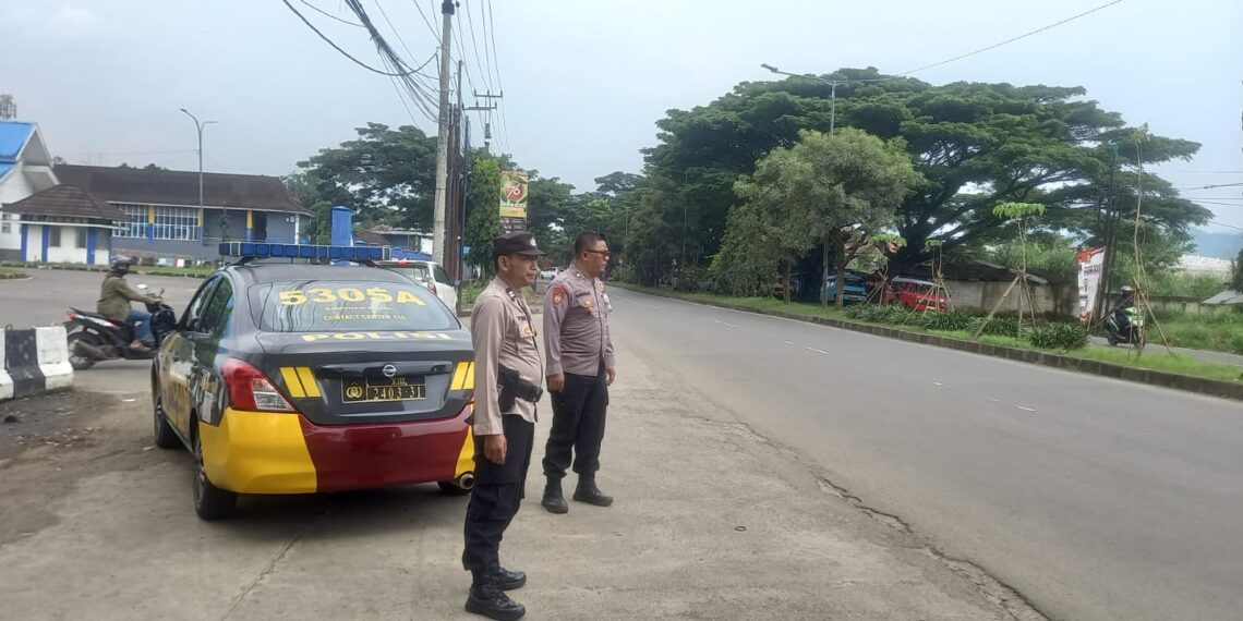 Polsek Baros Efektifkan Patroli 5305 A cegah Gukamtibmas  sore hari