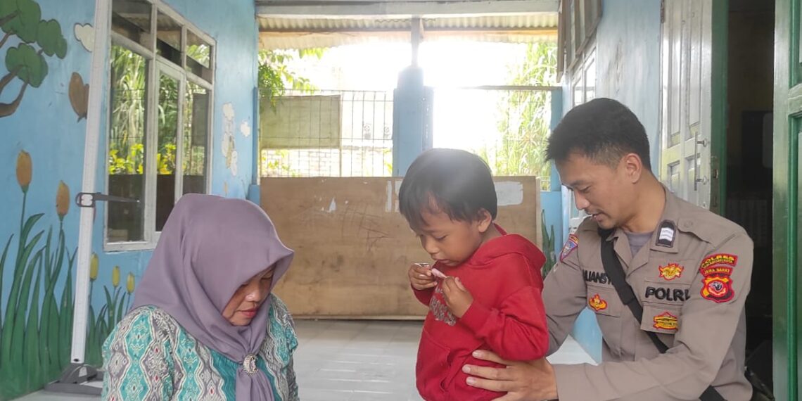 Dukung Percepatan Penurunan Stunting, Bhabinkamtibmas Sampaikan Himbauan Kepada Warga Desa Binaan