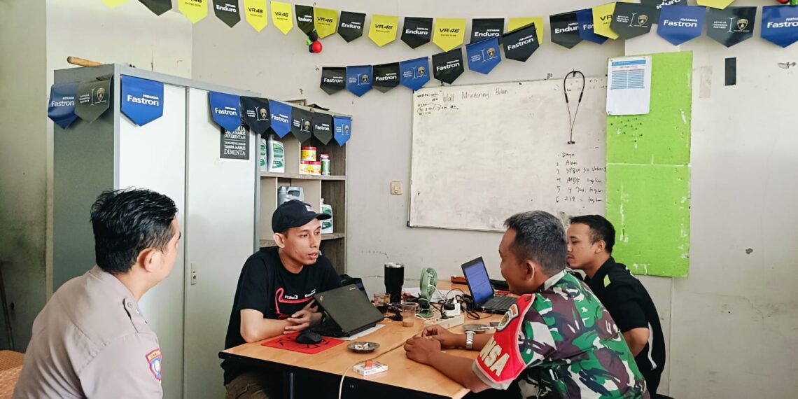 Dekati warga Babinkamtibmas bersinergi dengan Babinsa Sambangi Warga dan Berikan Imbauan Kamtibmas