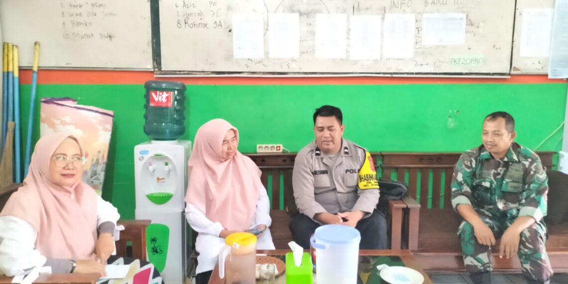 Sambangi Warga Polisi di Kota Sukabumi Sampaikan Imbauan Kamtibmas