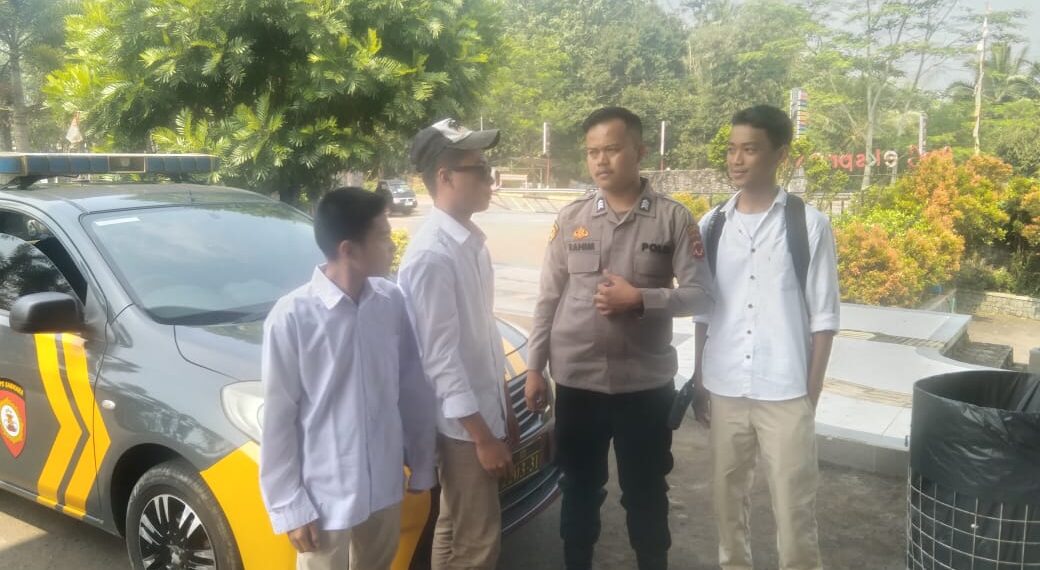 Ciptakan Rasa Aman, Anggota Samapta Polsek Warudoyong Laksanakan Patroli dialogis di Siang Hari