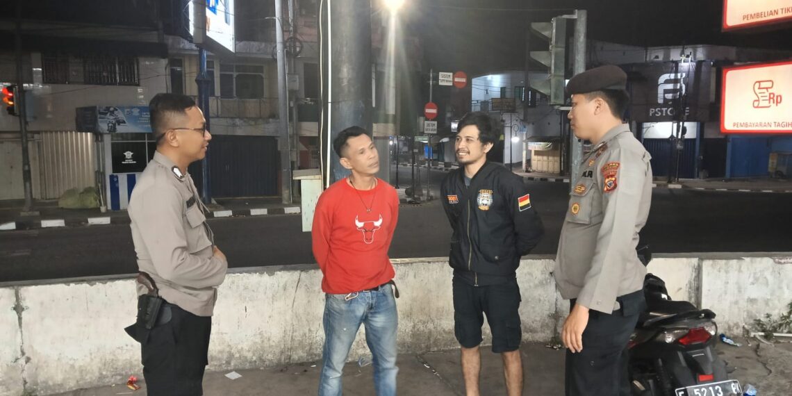 Antisipasi Curanmor, Polsek Gunungpuyuh Berikan Himbauan Kepada Tukang Parkir