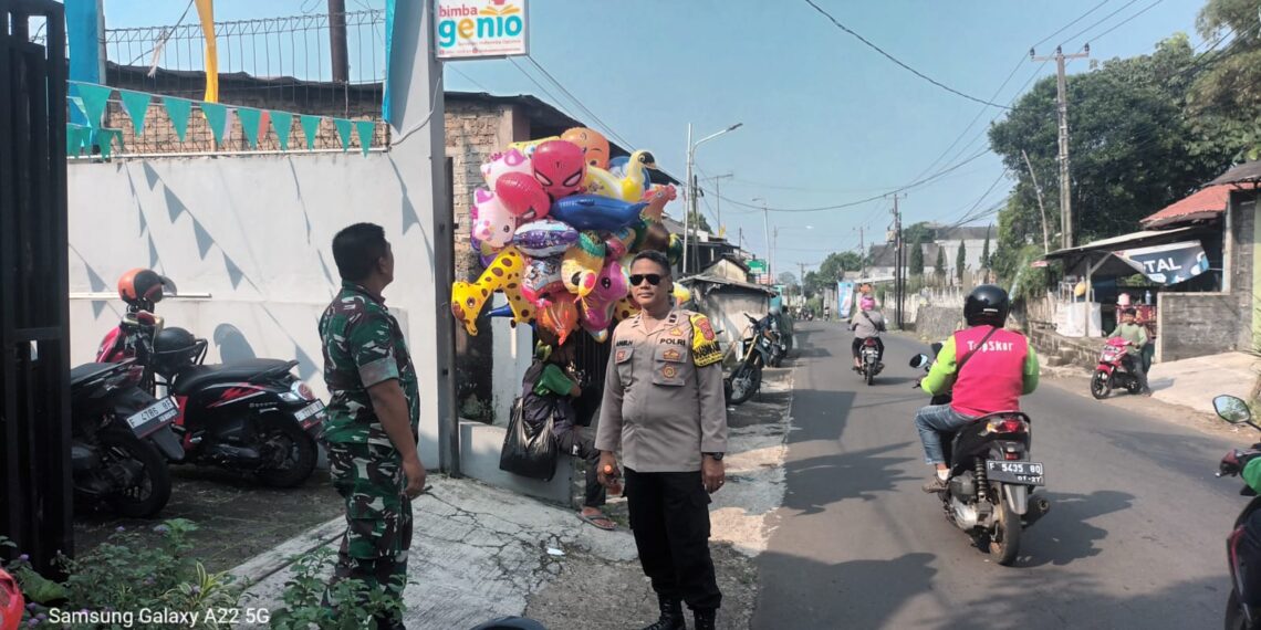 BHABINKAMTIBMAS DESA WARNASARI PANTAU SITUASI WILAYAH MENJELANG WEEKEND