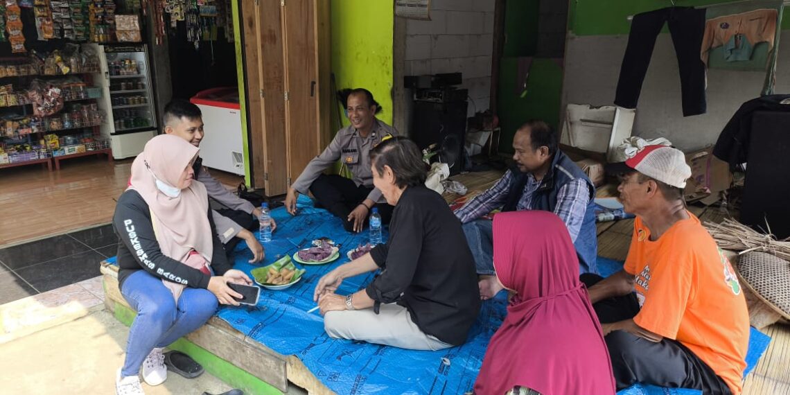 Peduli kenyamanan warga Cibodas . Bhabinkamtibmas Sudajayahilir efektifkan monitoring Kamtibmas dalam meningkatkan Pelayanan Polri