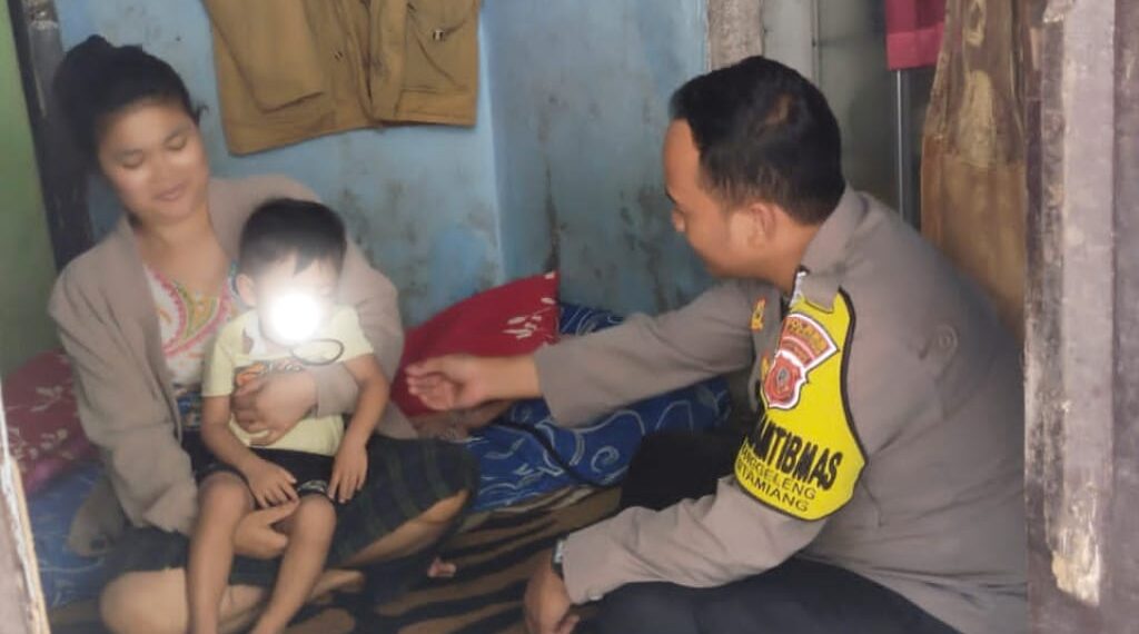 Apel Pagi dan pengecekan kelengkapan Personil Polsek Kadudampit sebagai Bentuk Kedisiplinan dan Kesiapsiagaan Polsek Kadudampit