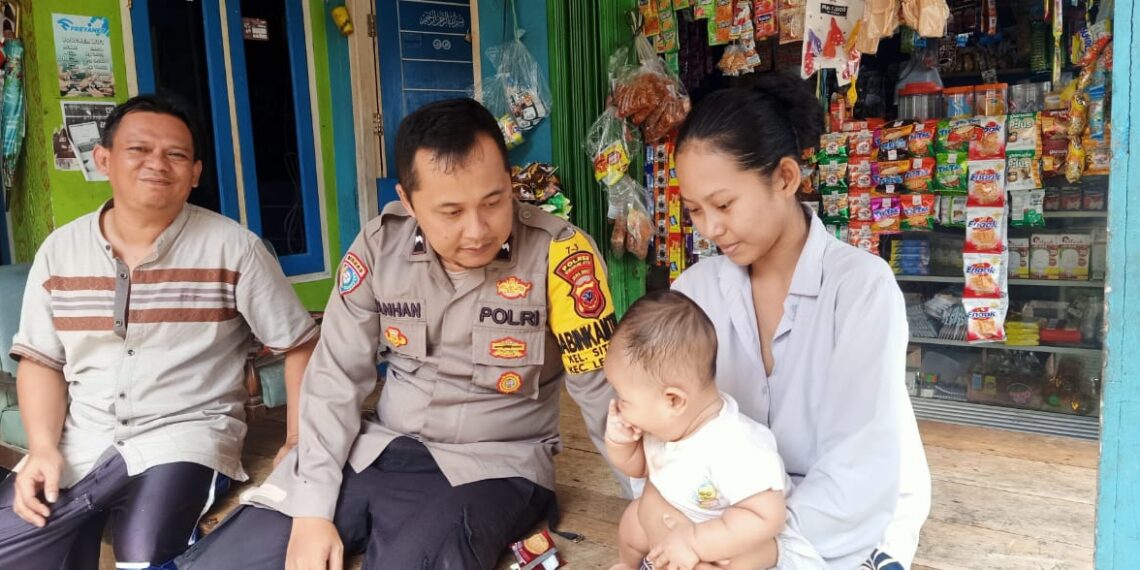 Bhabin Kamtimbas Polsek Lembursitu Turun Pantau Masyarakat yang Idap Stunting