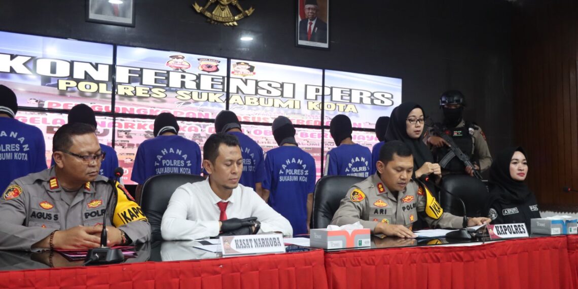 Bongkar Peredaran Narkoba, Polisi di Sukabumi Amankan 7 Tersangka dan Hampir 2 Kilogram Sabu